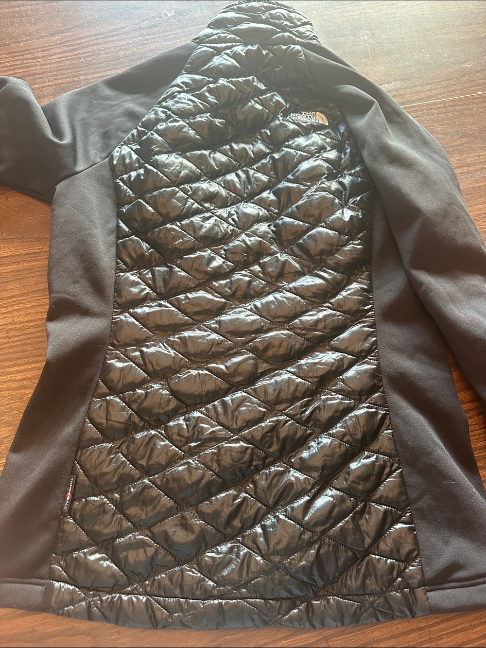 The North Face Women's Black Quilted Hybrid Puffer Jacket - Picture 5 of 8